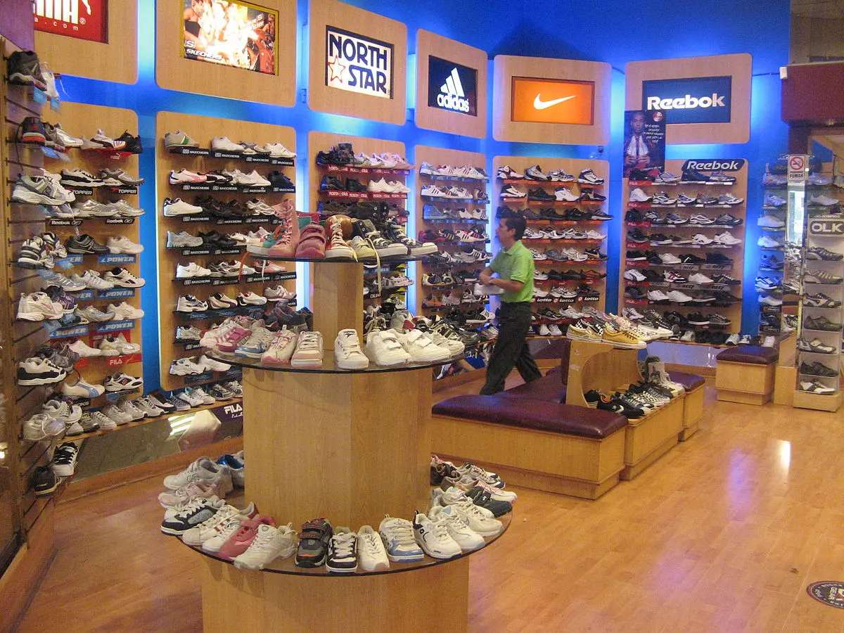 venta mayorista de zapatos en flores - Cómo se llama el lugar donde venden los zapatos