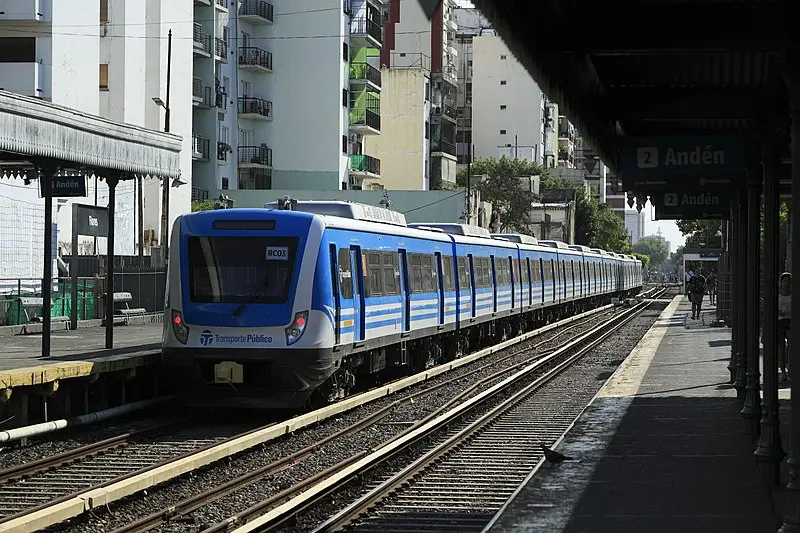 estación de trenes las flores - Cómo se llama la estación de tren de La Plata