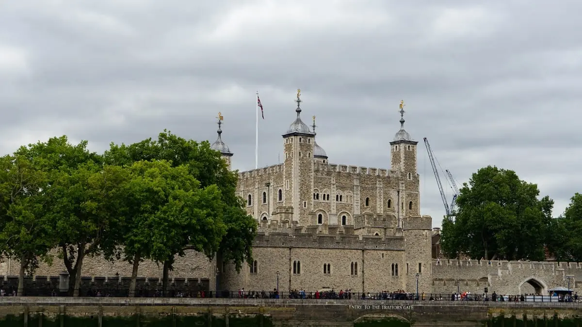 flores en la torre de londres - Cuánto tiempo se tarda en ver la Torre de Londres