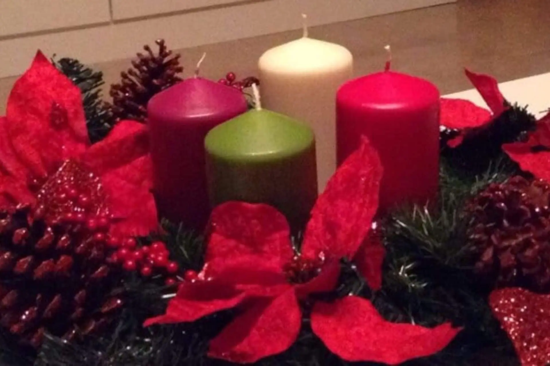 Coronas de flores para Navidad: un símbolo de esperanza y amor - Qué color son las coronas de Navidad coronas de flores para navidad - Qué color son las coronas de Navidad