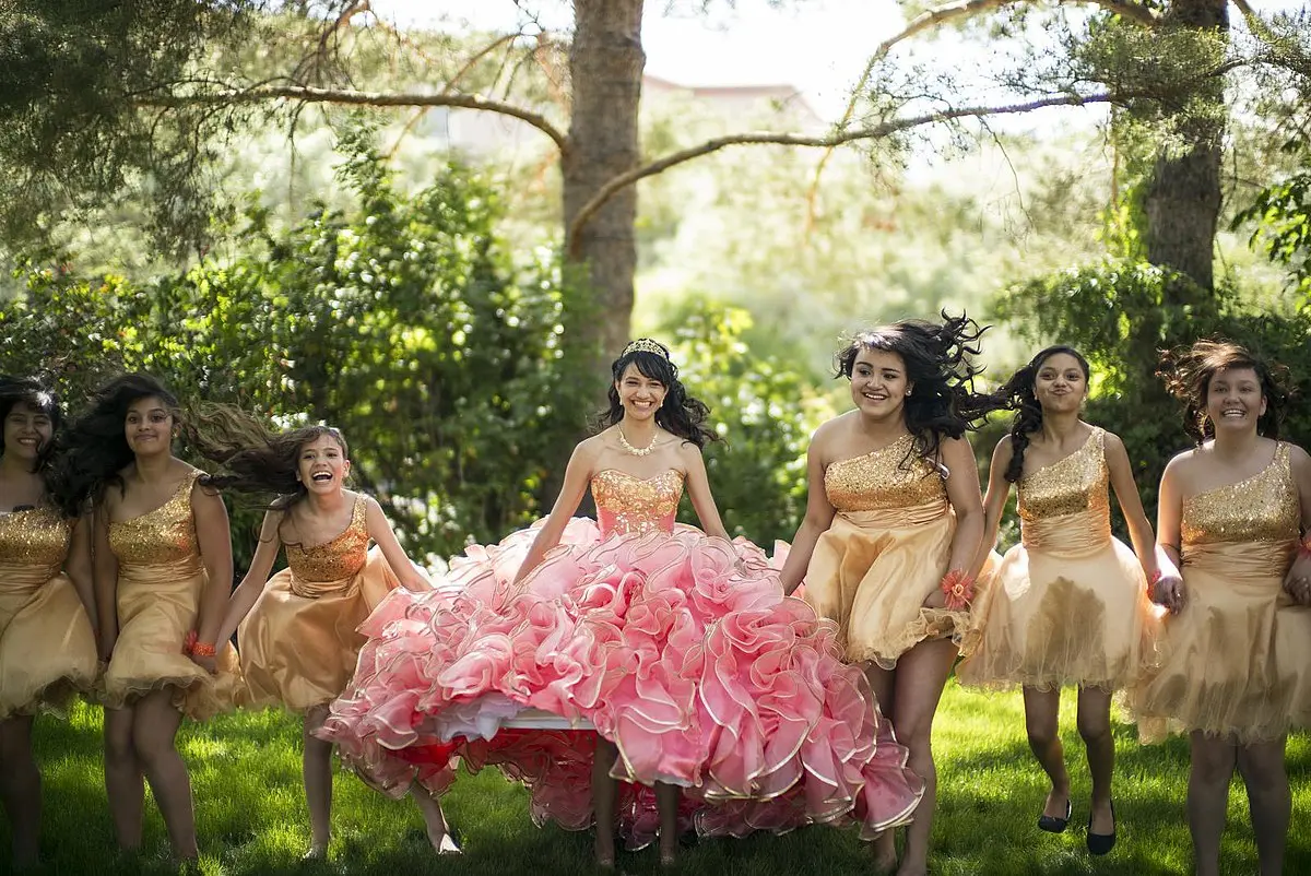 Temática Flores para 15 años: La elección perfecta para tu fiesta de quinceañera - Qué cosas hay en una fiesta de 15 años tematica flores 15 años - Qué cosas hay en una fiesta de 15 años