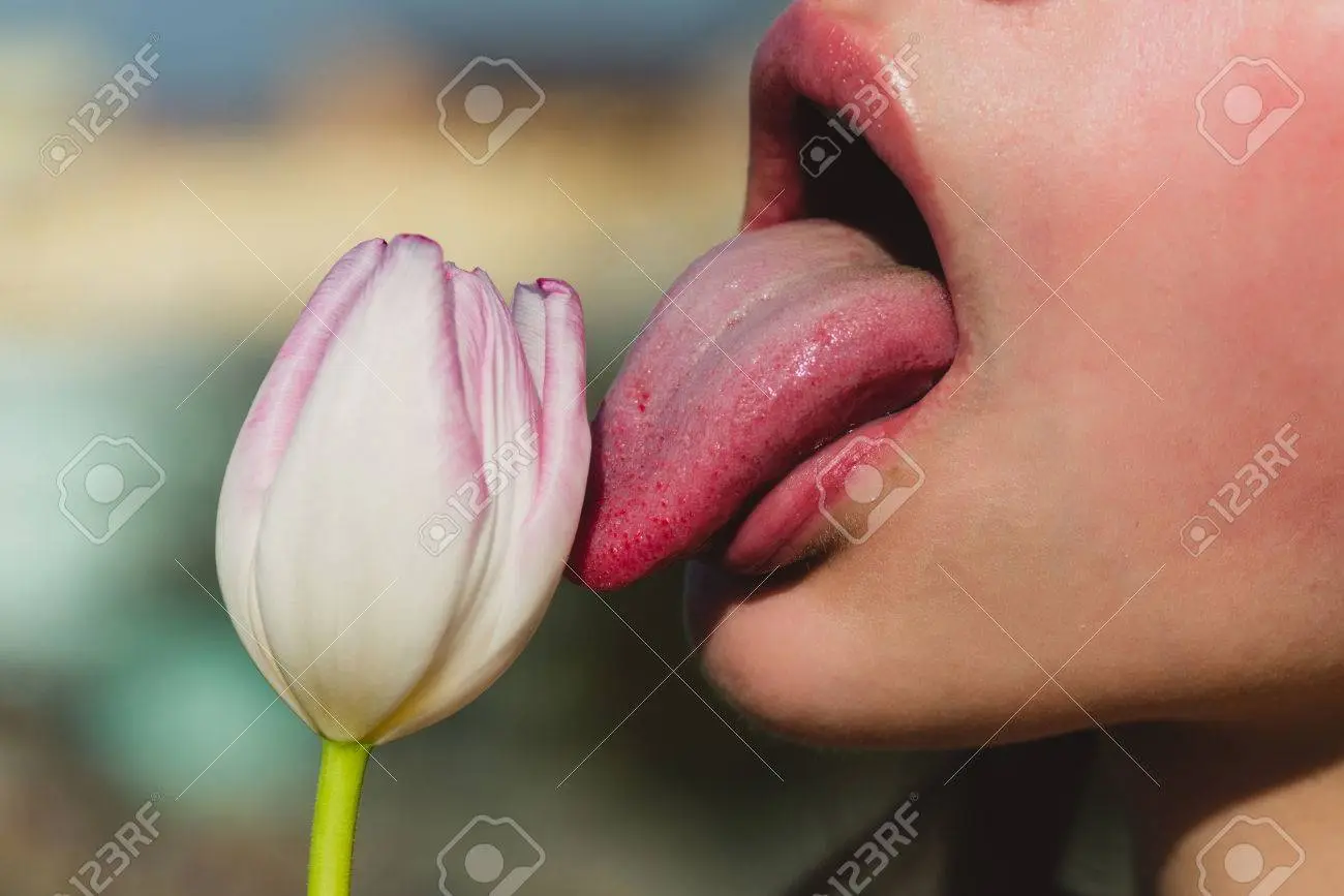 lengua flor - Qué flor simboliza el recuerdo