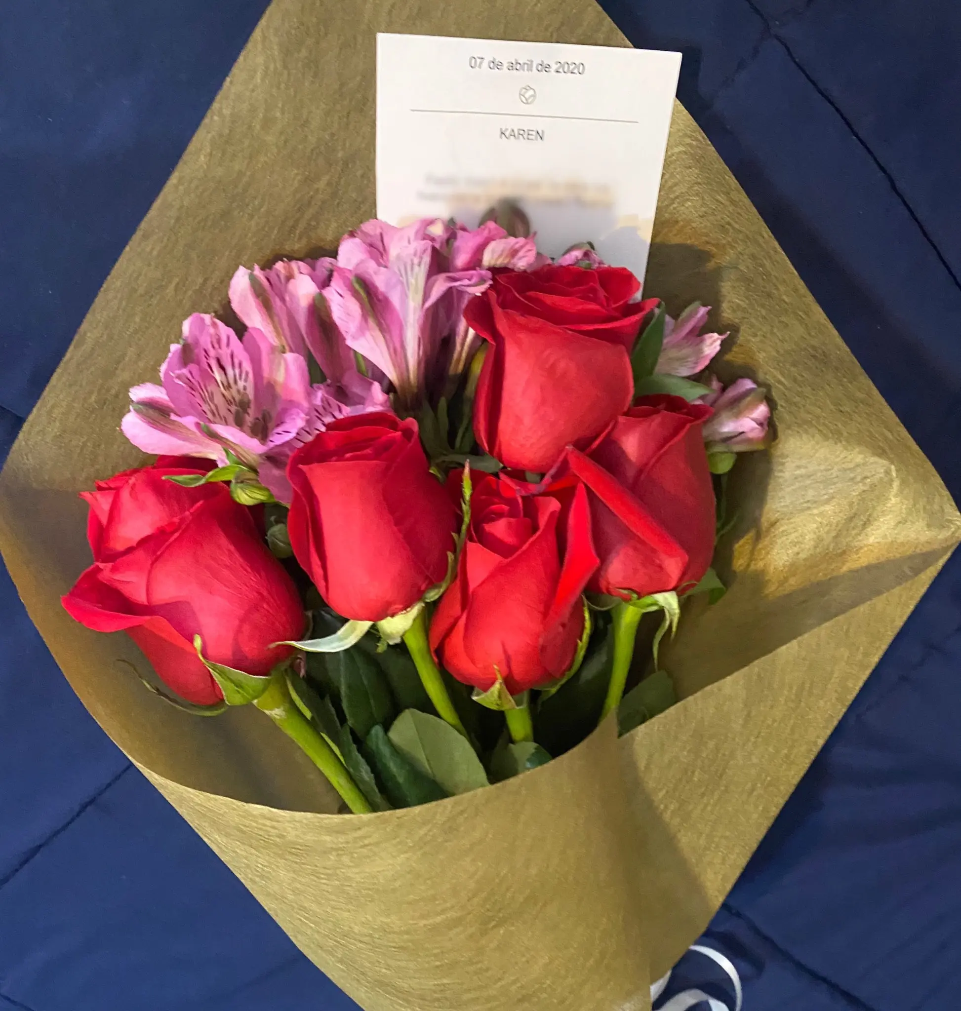 Me trajo flores: El poder de regalar flores - Qué significa el gesto de regalar flores me trajo flores - Qué significa el gesto de regalar flores
